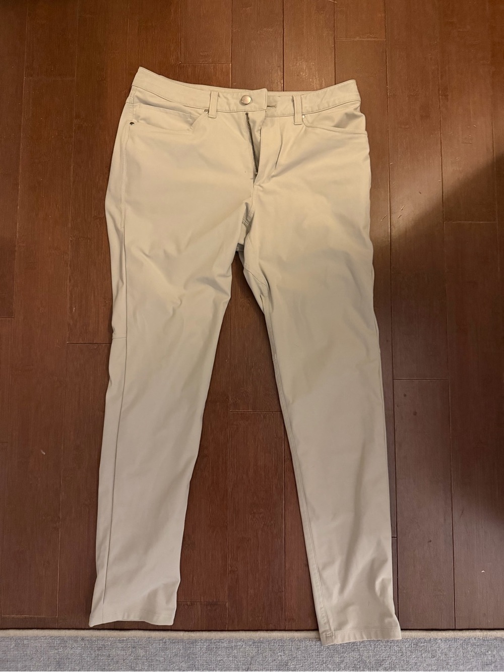 lululemon athletica ABC Men's Slim Fit 5-Pocket Pants - Light Khaki